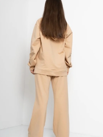 Trening dama COZY CUSTOM Oversize WKND bej cu 3 trandafiri rosii-Evazat - Img 2