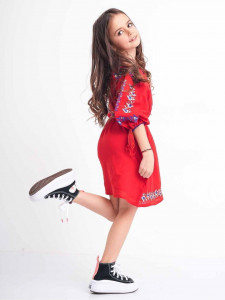 Rochie fetite tip ie din bumbac rosu cu model traditional - Img 3
