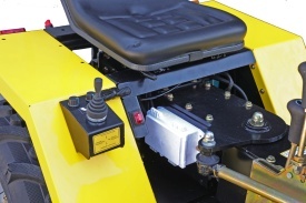 Minitractor V25.1 4x4, 18CP, benzina, hidraulica fata-spate, roti 6.00-12 ProGARDEN Campo T18 - Img 4