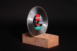 disc diamantat pentru beton vechi, disc diamantat pentru caramida, disc diamantat pentru porotherm, discuri diamantate, disc diatech, Disc diamantat turbo Diatech 