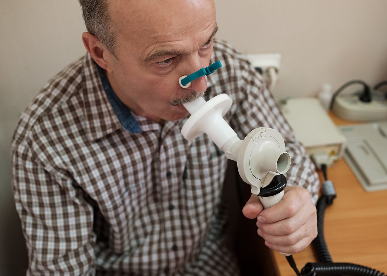 Cum se citeste o spirometrie: ce inseamna valorile din buletin si ce nu spune testul
