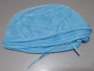 boneta-blue-se-leaga-la-spate
