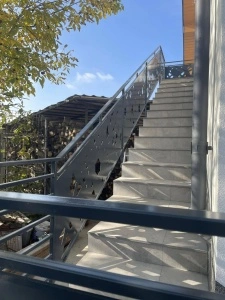Vopsea email profesională lucioasă pentru hale și confecții metalice (Ral 7016,Ral 7035,Ral 7040, Ral 9002, Ral 9010,Ral 9016) uscare rapidă