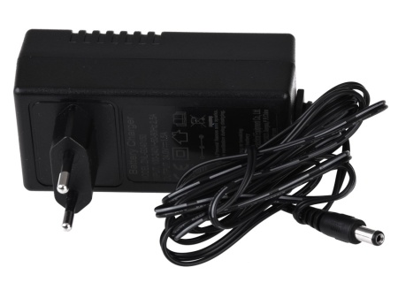 Încărcător pentru masinute electrice pentru copii, input 230-240V 50Hz 2500mA, output 24V DC 1500 mA , Negru, SERA104