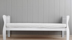 Patut Transformabil din Lemn Masiv de Pin, MDF, 140 x 70 cm, pentru copii si junior, vopsea certificata, 2 trepte de reglare inaltime, protectie theeter, 3 lamele detasabile, Woodies Safe Dreams, Noble, Alb - Img 4