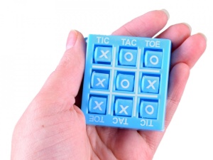 Joc interactiv de buzunar, Tic Tac Toe, 5 x 4,5 x 1cm, Jokomisiada, GR0213, Albastru - Img 3