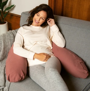 Perna mare 3 in 1 Doomoo Comfy Big Tetra Brick din bumbac organic: perna gravide, suport pentru hranire, suport pentru bebe - Img 5