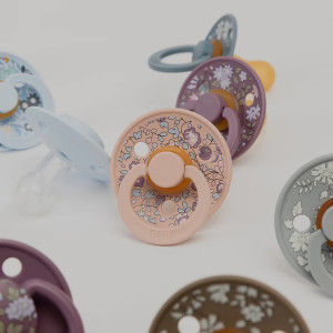 Set 2 suzete pentru bebelusi, BIBS x LIBERTY, Colour Chamomile Lawn Latex, tetina rotunda, 6-18 luni, Mauve / Violet Sky - Img 5