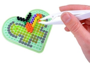 Set creativ, Margele pentru bratari, 5000 de bucati, cu sabloane, suport, baze, hartie de pergament, ZA3319 - Img 3