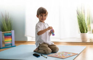 Tabla educativa pliabila, detasabila, 3 in 1, tabla magnetica, tabla pentru creta si abac, Ricokids, RK include markere colorate, creta, burete, cifre si litere magnetice, suruburi - Img 5