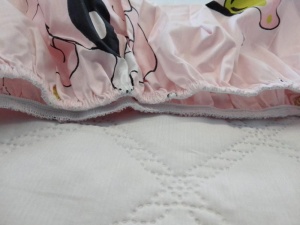 Cearsaf din bumbac cu elastic pentru patut copii, 120 x 60 cm, MyKids, Imprimeu Catelus Roz - Img 2