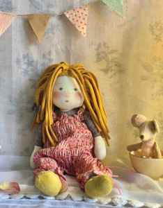 Papusa Vanille colectia Les Rosalies Moulin Roty