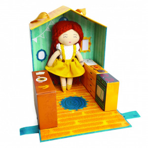 05001-papusa-lora-cu-casuta-de-papusi-si-mobilier-svoora