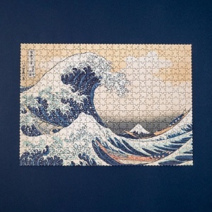 Puzzle art cu scena valului faimos de Hokusai