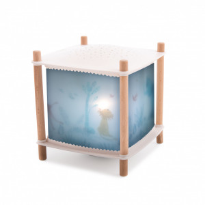 Lampa de veghe Moulin Roty, Sub baobab
