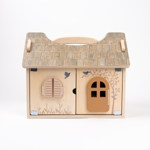 Casuta de papusi cu doua veverite de plus, Egmont Toys