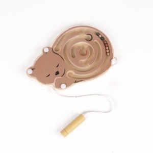 Joc mini labirint magnetic din lemn pentru copii