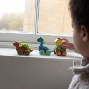 OTT07403_Primii mei dinozauri - set jucarii cu roti din lemn, Orange Tree Toys