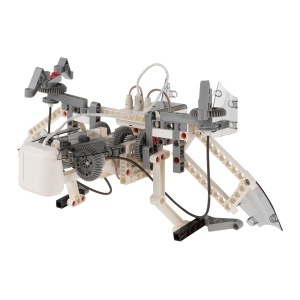 Model de robot Gigo  cu braţe articulate