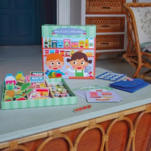 Set Mia & Léo Little Shop - produse alimentare și accesorii pentru joaca de-a cumpărăturile