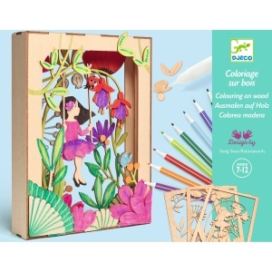 Panouri lin lemn de colorat si suprapus pentru a crea un tablou 3D