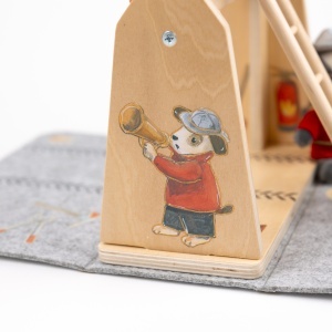 Stație de pompieri din fetru cu prieten miniatural | Egmont Toys
