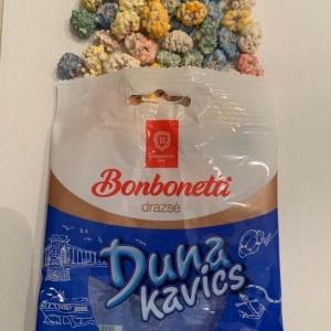 Drajeuri arahide glazurate Dunakavics 70g