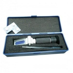 Refractometru cu led