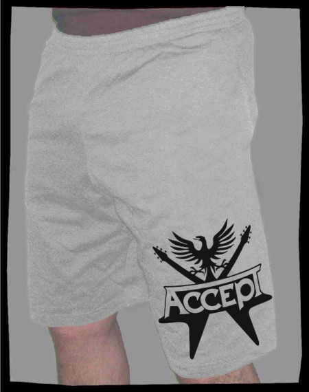 Къси панталони - Accept