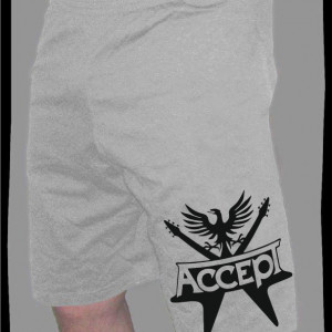 Къси панталони - Accept
