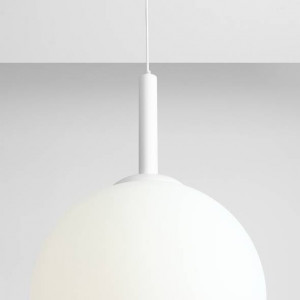 Pendul alb, Pendul metal, Pendul metal alb, Pendul iluminat insula, Pendul interior, Pendul interior culoare alb, Iluminat interior, Pendul masa, Iluminat masa dining, Pendul modern, Iluminat bucatarie, Pendul bucatarie, Pendul insula bucatarie