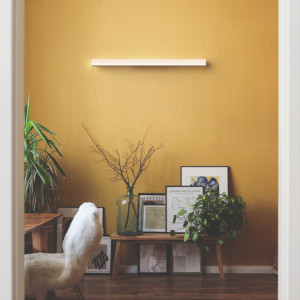 Aplica alba, Aplica dormitor alba, Aplica liniara, Aplica perete metal, Lampa de perete, Aplica dormitor, Iluminat interior, Aplica perete moderna, Aplica living, Aplica moderna dormitor, Aplica dormitor moderna, Aplica de perete living, Aplica de perete 