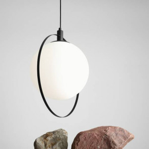 Pendul negru, Pendul metal, Pendul metal negru, Pendul iluminat insula, Pendul interior, Pendul interior culoare negru, Iluminat interior, Pendul masa, Iluminat masa dining, Pendul modern, Iluminat bucatarie, Pendul bucatarie, Pendul insula bucatarie