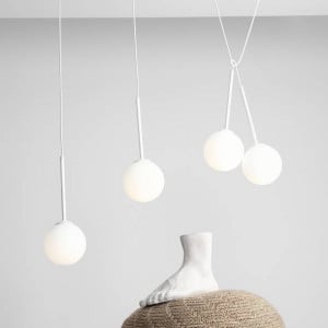Lustra alba, Lustra suspendata alba, Lustra cu pendule, Lustra metal alba, Lustra metal, Lustra moderna alba, Lustra living, Lustra living alba, Lustra moderna, Lustra dormitor, Lustra dormitor alba, Lustra bucatarie, Lustra din metal, Lustra suspendata, 
