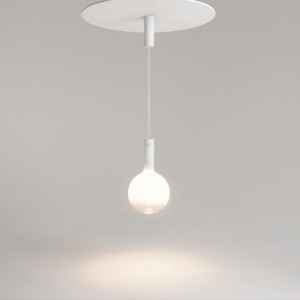 Pendul alb, Pendul metal, Pendul metal alb, Pendul iluminat insula, Pendul interior, Pendul interior culoare alb, Iluminat interior, Pendul masa, Iluminat masa dining, Pendul modern, Iluminat bucatarie, Pendul bucatarie, Pendul insula bucatarie