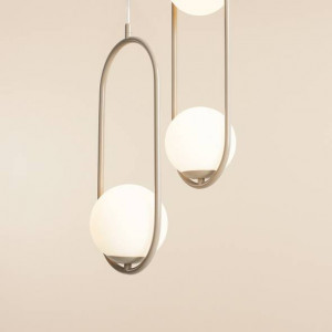 Pendul bej, Pendul metal, Pendul metal bej, Pendul iluminat insula, Pendul interior, Pendul interior culoare negru, Iluminat interior, Pendul masa, Iluminat masa dining, Pendul modern, Iluminat bucatarie, Pendul bucatarie, Pendul insula bucatarie