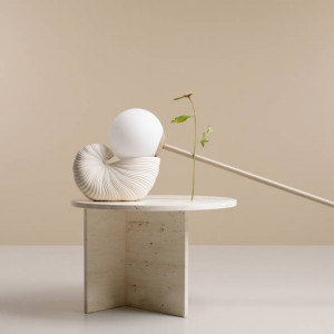 Lampadar bej, Lampadar forma dreapta, Lampa de podea bej, Lampadar modern, Lampadar living, Lampadar dormitor, Lampadar metal, Lampa de podea moderna, Lampadar modern living, Lampadar modern dormitor, Lampadar minimalist