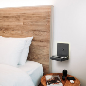 Aplica alba, Aplica dormitor alba, Aplica perete cu incarcator, Aplica perete, Aplica perete metal, Lampa de perete, Aplica dormitor, Iluminat interior, Aplica perete moderna, Aplica living, Aplica moderna dormitor, Aplica dormitor moderna, Aplica de pere