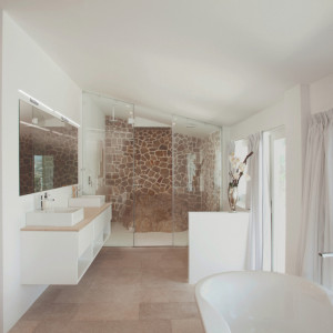 Aplica chrome, Aplica dormitor chrome, Aplica de perete baie, Aplica perete, Aplica perete metal, Lampa de perete, Aplica dormitor, Iluminat interior, Aplica perete moderna, Aplica living, Aplica moderna dormitor, Aplica dormitor moderna, Aplica de perete