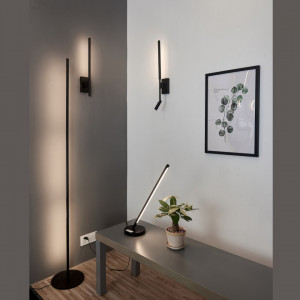 Veioza neagra, Veioza minimalista neagra, Veioza moderna, Lampa de masa neagra, Lampa de masa moderna, Veioza dormitor, Veioza living, Lampa de masa dormitor, Veioza moderna living, Veioza moderna dormitor, Veioza metal, Lampa de masa dreapta, Veioza mini