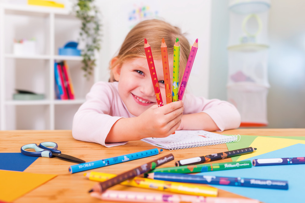 Cele mai bune carioci și creioane colorate pentru elevii din clasele primare: recomandări și sfaturi