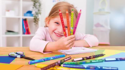 Cele mai bune carioci și creioane colorate pentru elevii din clasele primare: recomandări și sfaturi