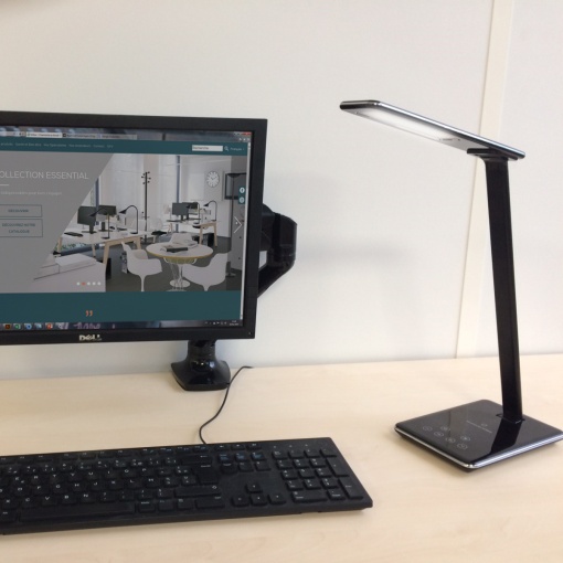 Lampa Unilux LED Linka pentru birou, comutator tactil, port USB, baza de incarcare wireless, culoare negru