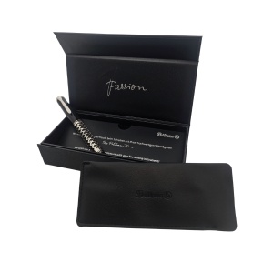 Stilou Editie Speciala Metal Sleeve Souverän® M805, penita M aur 18k, manson argint prelucrat cu laser - Img 10