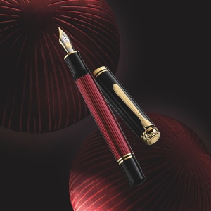 Stilou Souverän® Black Red M400, penita F aur 14k, accesorii placate aur 24k - Img 2