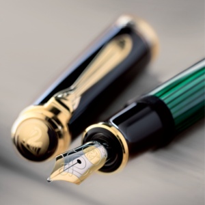 Stilou Souverän® Black Green M400, penita F aur 14k, accesorii placate aur 24k - Img 8