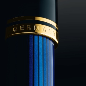 Stilou Souverän® Black Blue M400, penita M aur 14k, accesorii placate aur 24k - Img 3