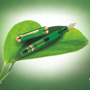 Stilou Souverän® M800 Green Demonstrator, penita M aur 18k, accesorii aur 24k - Img 4