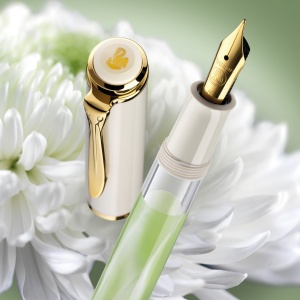 Stilou Classic Pastel Green M200, penita F placata aur 24k, accesorii placate aur 24k - Img 2