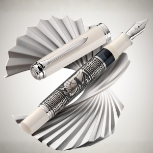 Stilou Editie Speciala Toledo® White M910, penita EF aur 18k, manson argint masiv, gravat manual - Img 2
